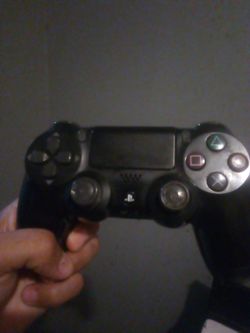 PS4 CONTROLLER