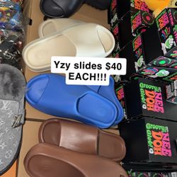 Yeezy Slides 