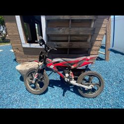 Little Boys Bike (Looks Like Dirt Bike)