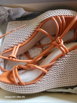 Marc Fisher Wedges SIZE 8