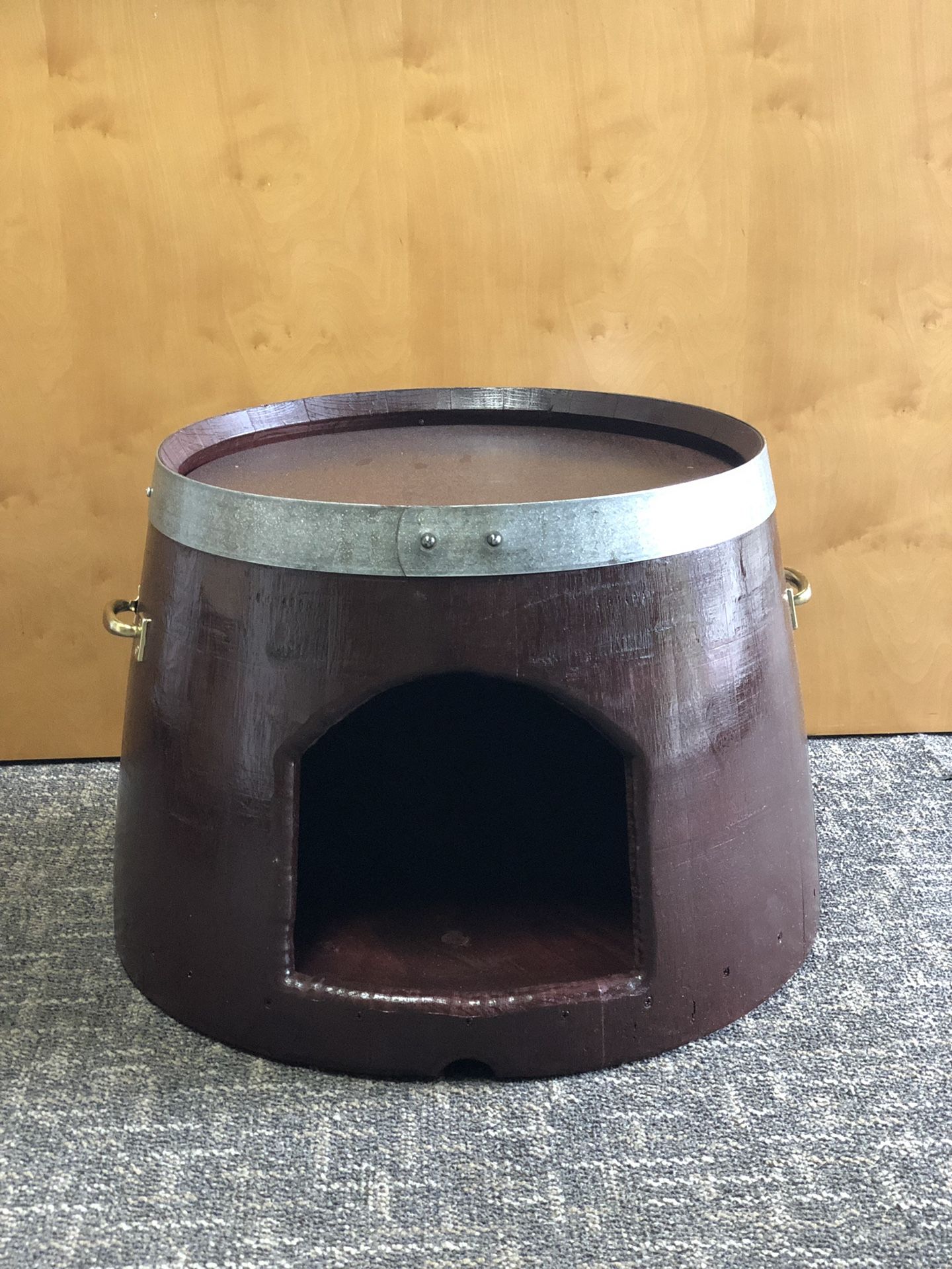 Dog house for medium dog (pit bull,labs,etc..)