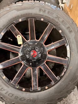 Fuel Off Road 8x180 Chevy Silverado 2500 20x9 8 Lug 20 Inch Wheels