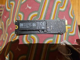 128 gb ssubx ssd oem MacBook made by samsung
