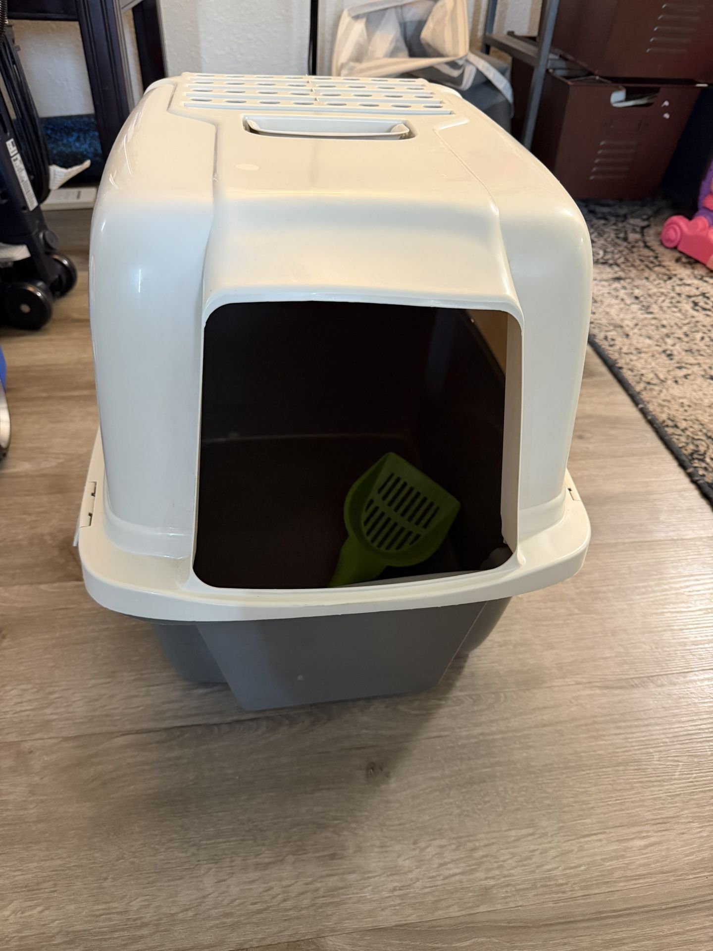 Cat Litter Box