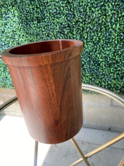 Wooden kitchen utensil holder