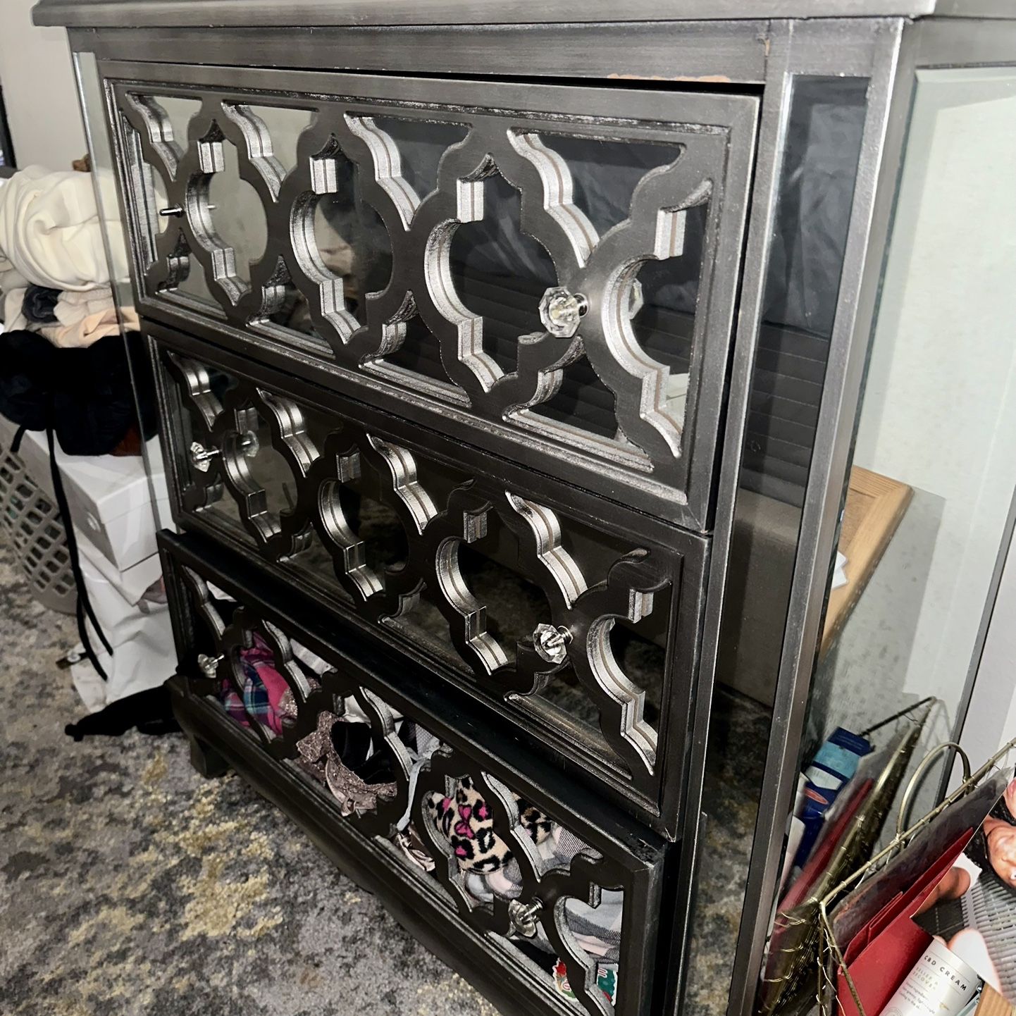 Mirror 3 Drawer Dresser