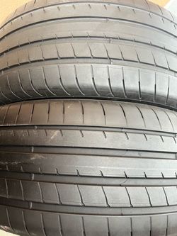 Tengo estas 2 llantas 275/45R21 110H GOODYEAR EAGLE F1 MO