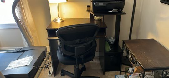 Small wood desk w/printer shelve & storage