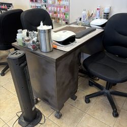 4 Manicurist Tables 