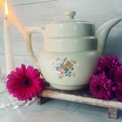 Vintage Coffee/tea Kettle 