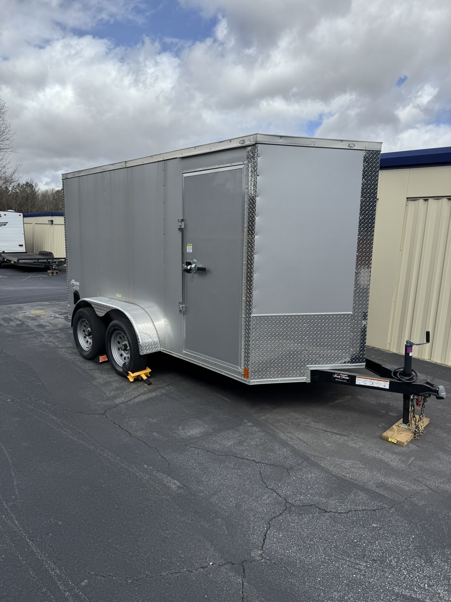 6x12 ENCLOSED 2024 CARGO TRAILER