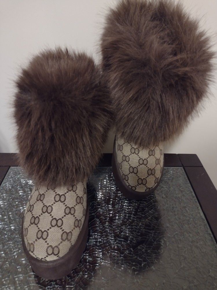 Fluffy Boots
