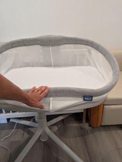 Brand new HALO connected 3.0 bassinet