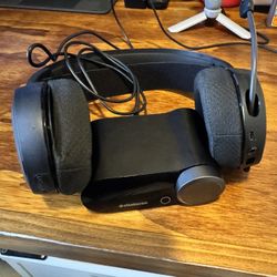 Steele Series Artic Nova Pro Wireless