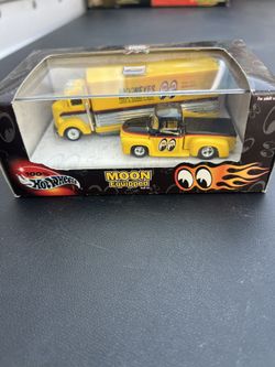 Hot Wheels 100% Moon Equipped Mooneyes Truck Trailer Set Diecast w/ Box