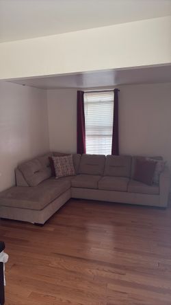BOBS Furniture