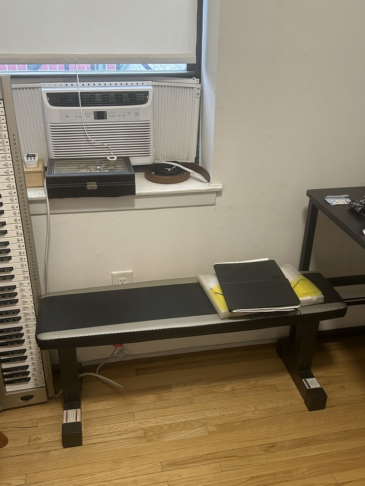 Chest Exercises long Rectangular Bench