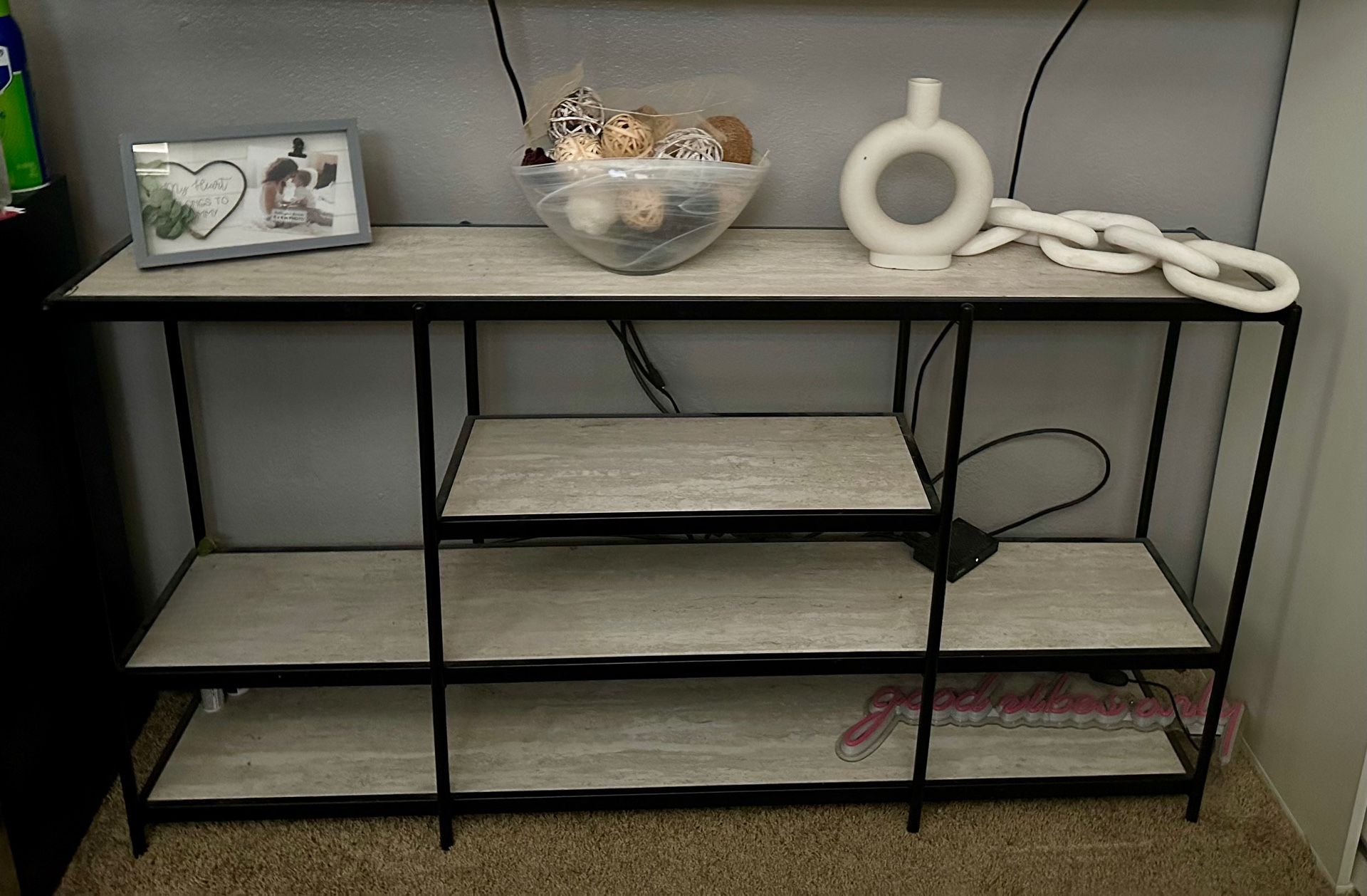 TV CONSOLE TABLE 60”