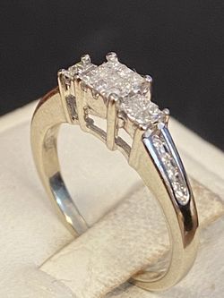 White Gold Diamond Ring 