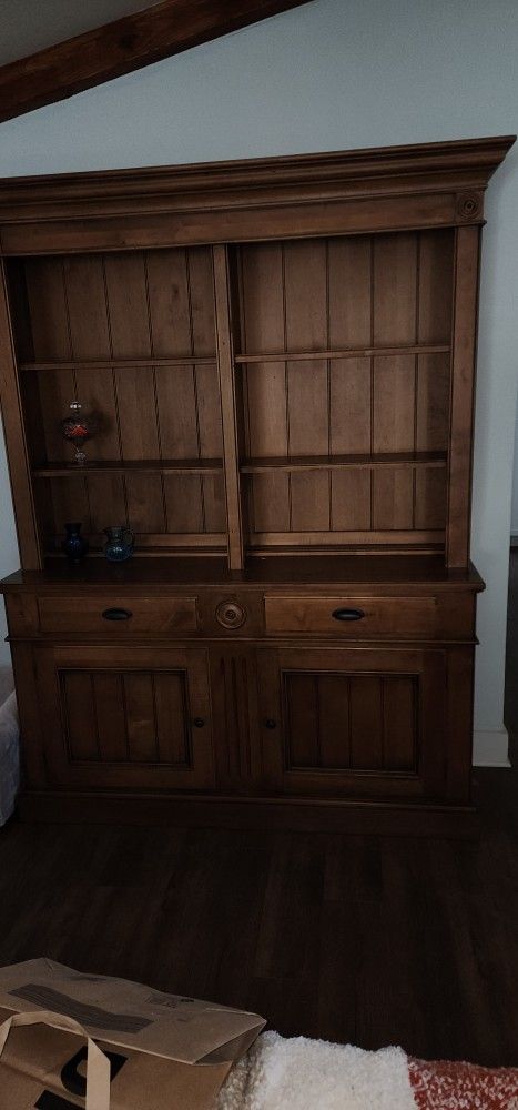 Ethan Allen Hutch