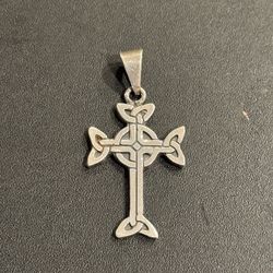 .925 Sterling silver Celtic Iona Cross pendant, Irish, Scottish. 6.8 grams. 