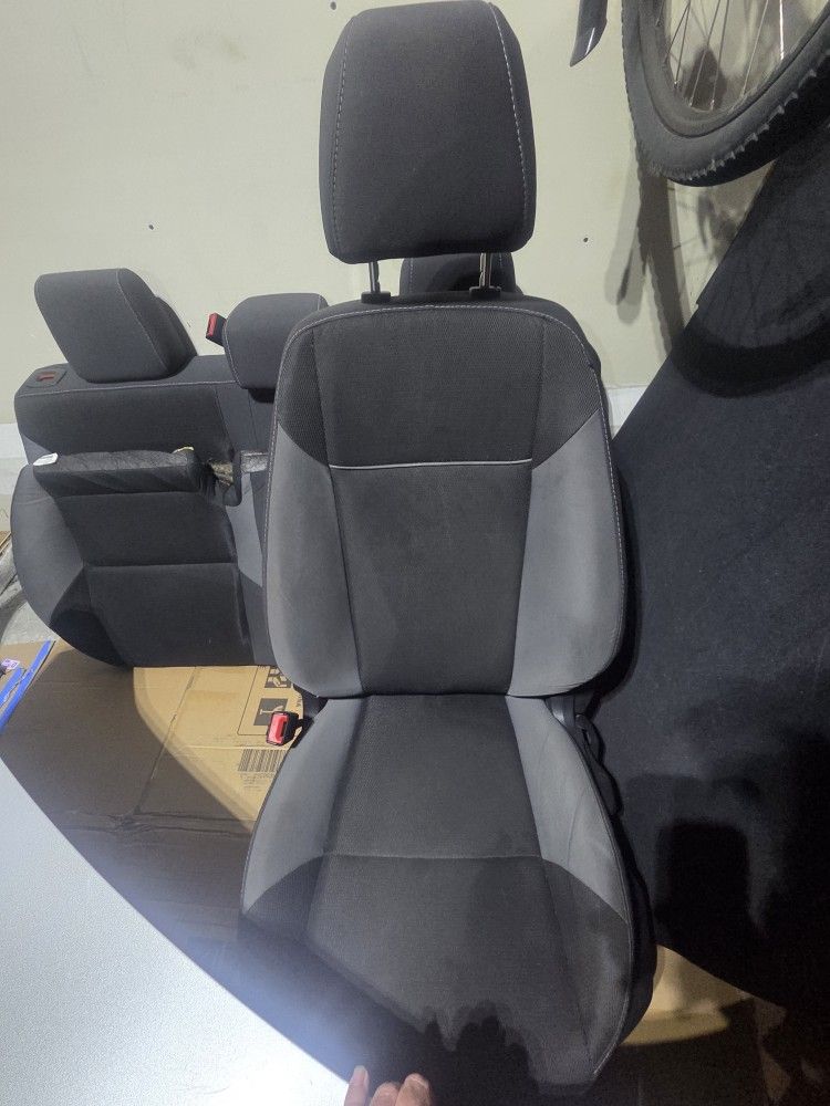 ๐น OEM Front Driver Seat (Manual Adjust)