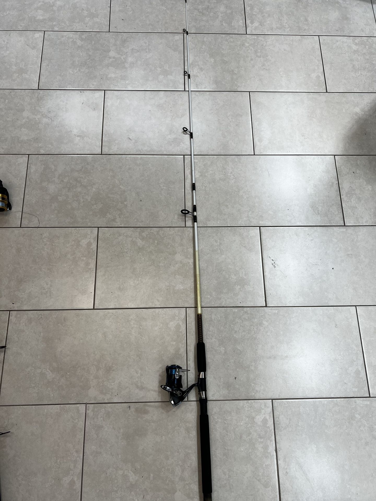 Shimano Nexave 4000hg spinning fishing reel with ugly stick catfish fishing rod