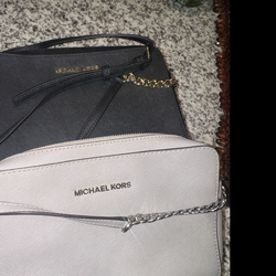 lot of 10 purses price is for all 10