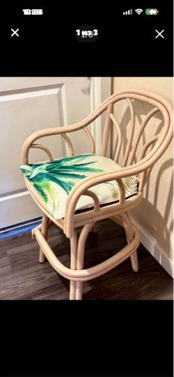 Rattan twisted chair