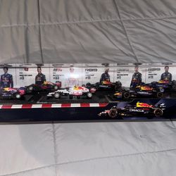 Burago 1/43 Die Cast Red Bull And Mercedes Collectors Cars 
