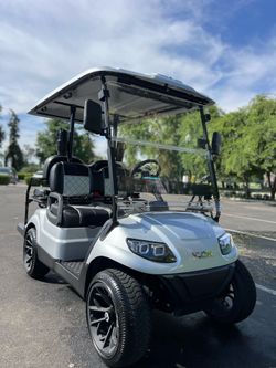 2023 Icon I40 custom golf cart