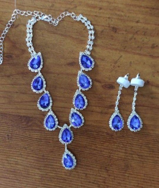 Collar Necklace And Earrings Set