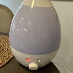 1 gallon table top Humidifier with Cool mist and aroma defuser 