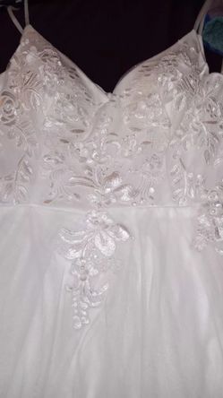 BRAND NEW WEDDING DRESS!