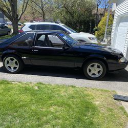 1992 Ford Mustang Paint Looks Ok Not Perfect And Small Tear On Side Drivers Seat Possible trade for boat show me what you have