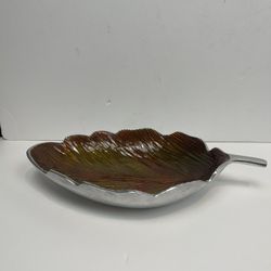 Leaf Metal Table Accent