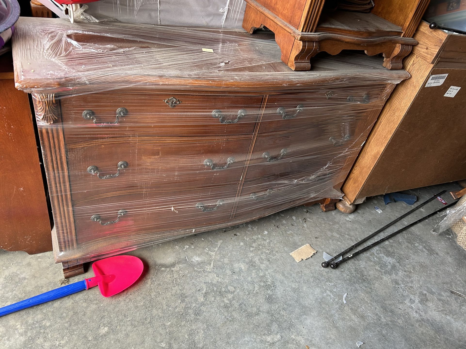 Vintage Dresser 6 Drawer