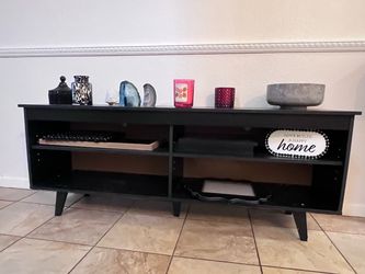 Black Tv stand