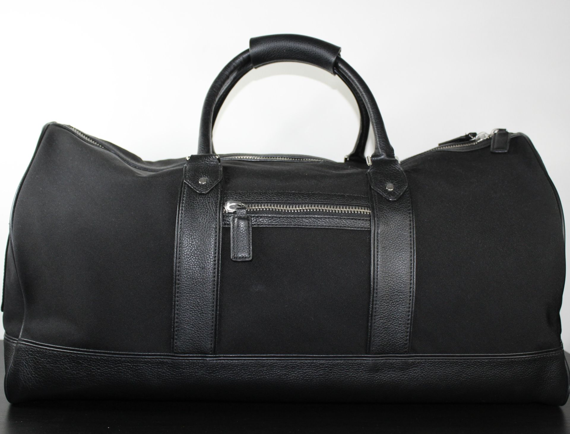 Banana Republic Classic Leather Nylon Travel Duffle Weekender Black New