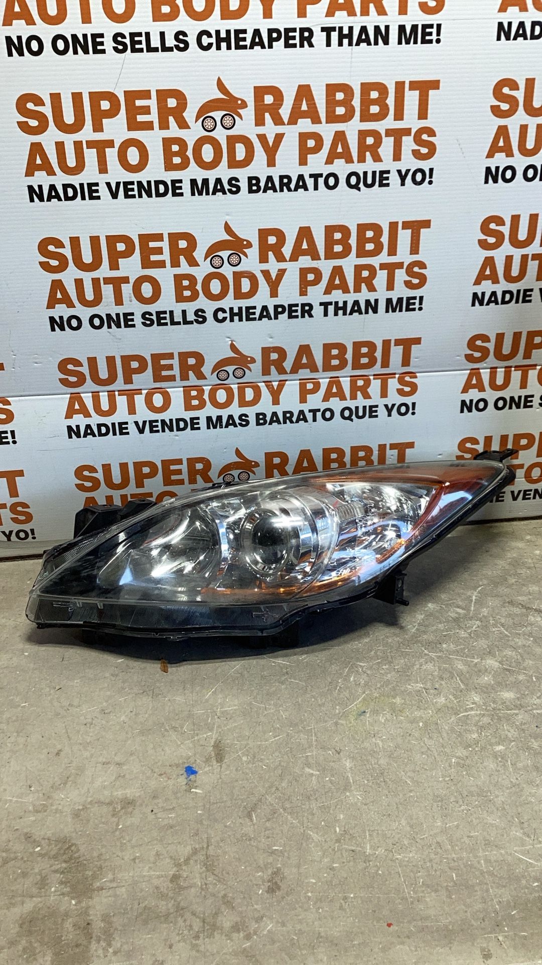 2011 Mazda 3 Driver Headlight Halogen Original 2013
