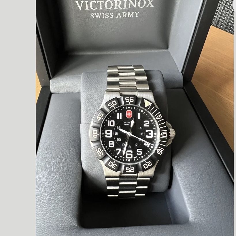 Victorinox Swiss Army Watch 241344 for Sale in Schertz, TX - OfferUp