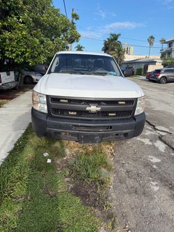 Chevrolet Silverado Pickup Truck White
