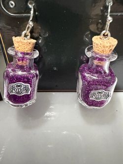 2 New Halloween Purple Glitter Glass Witch’s Potion Bottle Earrings
