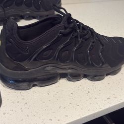 Nike vapormaxes
