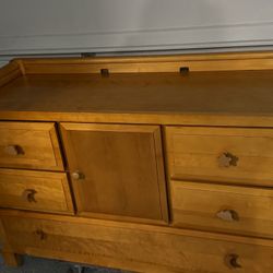 Wood Kids Dresser - Changing Table (pad Not Included) Its In Great Condition