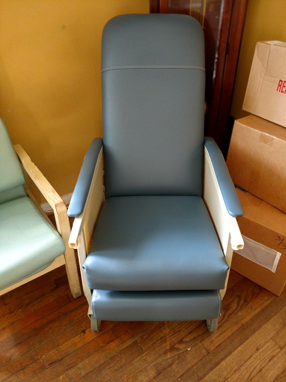Geriatric chair