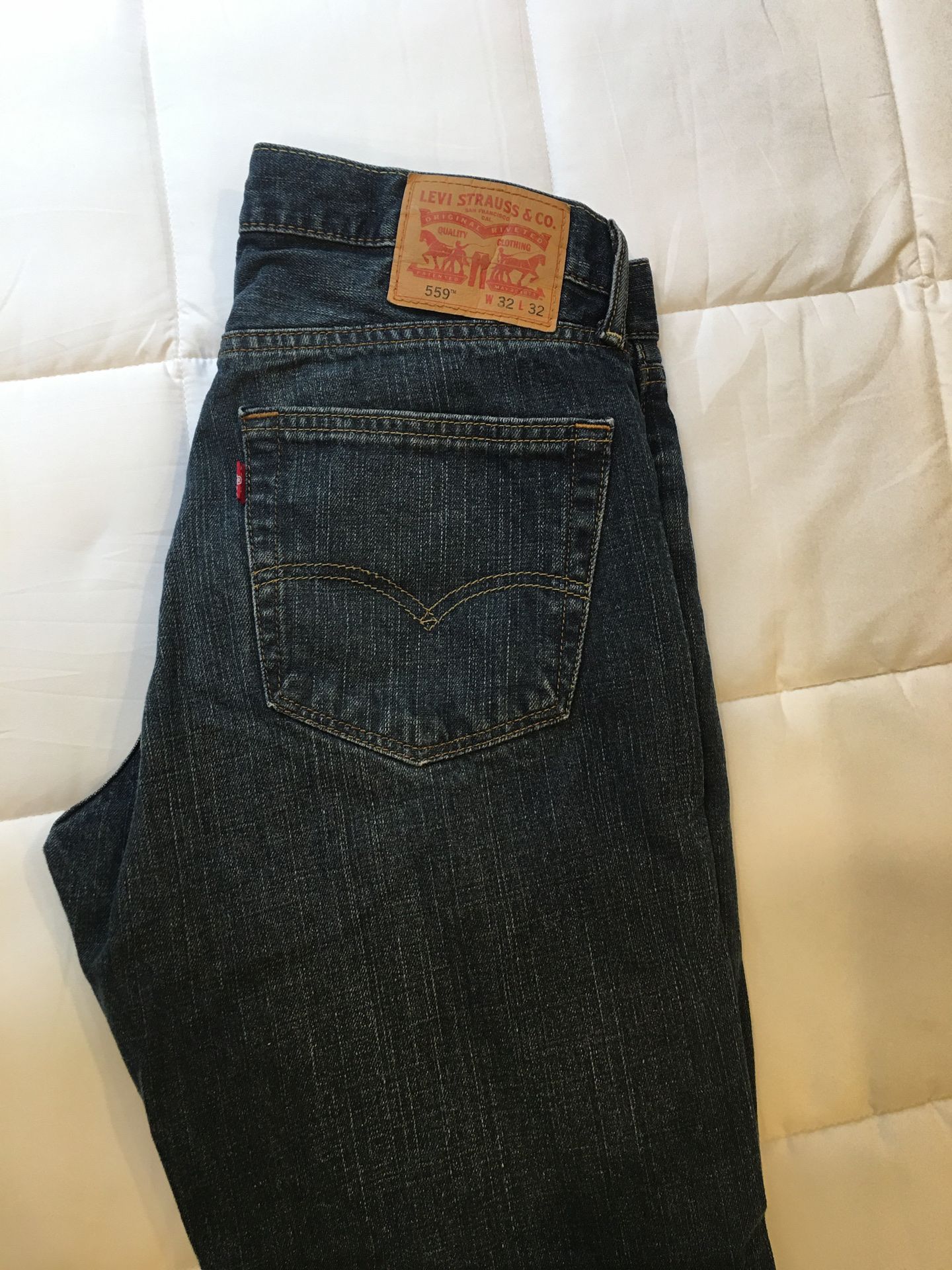 Men’s Levi’s 559 Jeans, size 32 x 32, Excellent Condition!