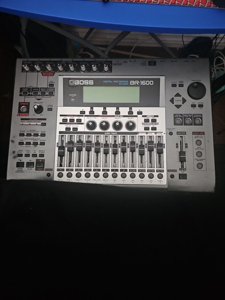 Boss BR-1600 Digital recording Studio With CD Driv3