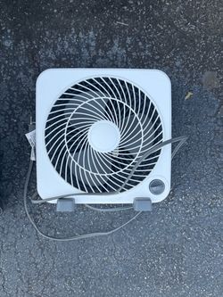 Box desk fan