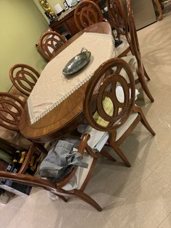 Dining Room Table. 8 Sitter Solid Walnut Najarian